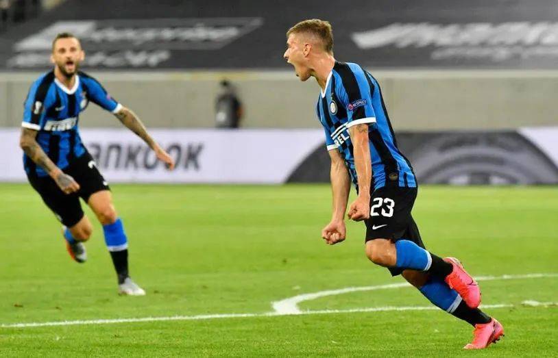  国际米兰旧将卢卡库传射，助罗马终结斑马军团  