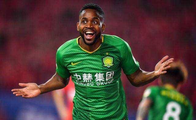  汉诺威96定位球防守漏洞百出，连丢头球憾负